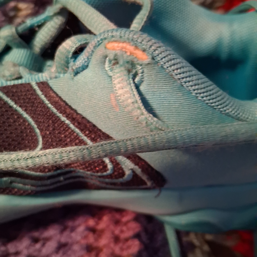Nike Kids Sneakers - Teal and Red - Picture 5 of 10